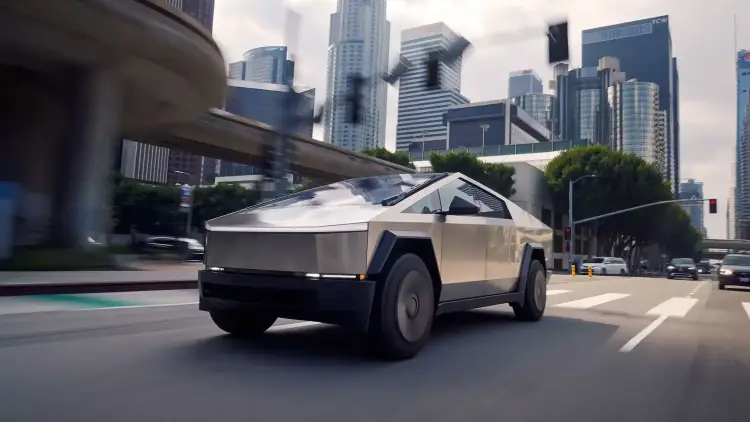 Tesla Cybertruck in Saudi Arabia Blends Power and Futuristic Design